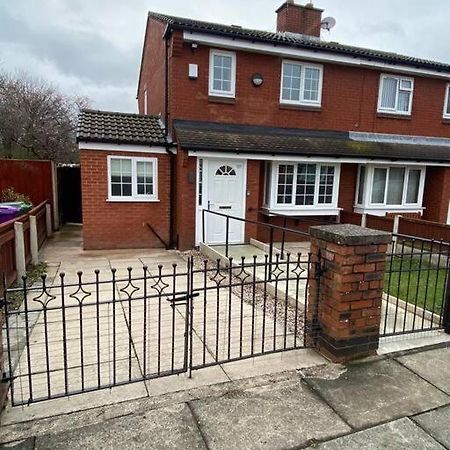 Vila 2 Bed House Sleeps 4-5 Liverpool Exteriér fotografie