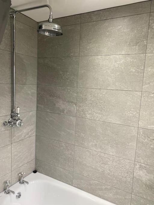 Vila 2 Bed House Sleeps 4-5 Liverpool Exteriér fotografie