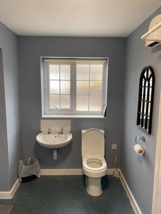Vila 2 Bed House Sleeps 4-5 Liverpool Exteriér fotografie